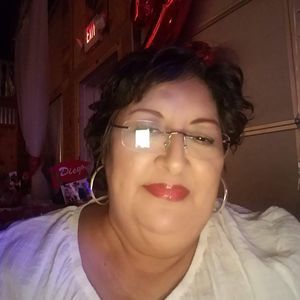 Meet your Posher, Corina